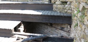 Crolla il palco, festa di nozze con feriti