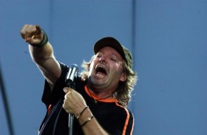 Aspettando il concerto, Vasco incontra i bimbi in ospedale