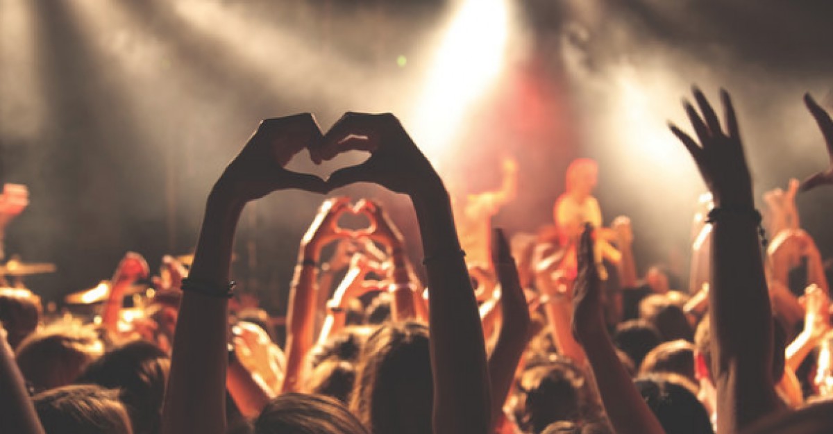 I fan vendono i biglietti dei festival per guadagnare optional d&#039;oro