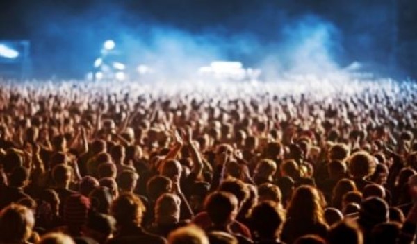 Effetto Bataclan, saltano molti concerti